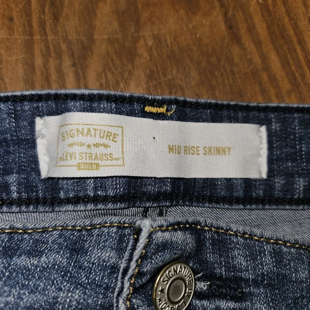 Signature Levi Strauss Gold Women's 18 Mid-Rise Skinny Jeans Whisker W 36 X L 28